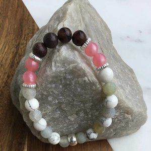 Handmade Stretch Agate - Howlite -‎ Jasper - Pink Bead Bracelet